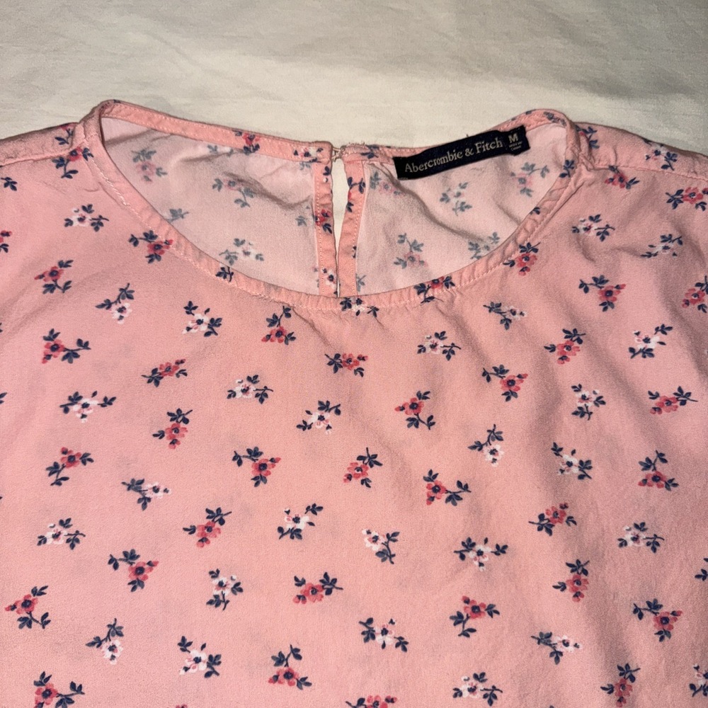 Abercrombie & Fitch Blouse Women's Size M‎ Pink Floral Print Ruffle